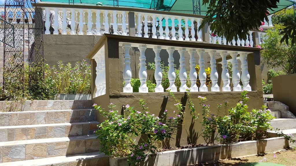 Hibiscus House Seychelles Self Catering Victoria Exterior foto
