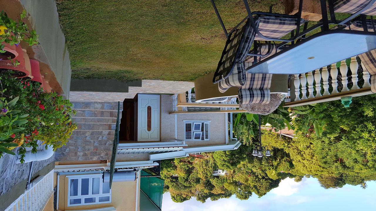 Hibiscus House Seychelles Self Catering Victoria Exterior foto