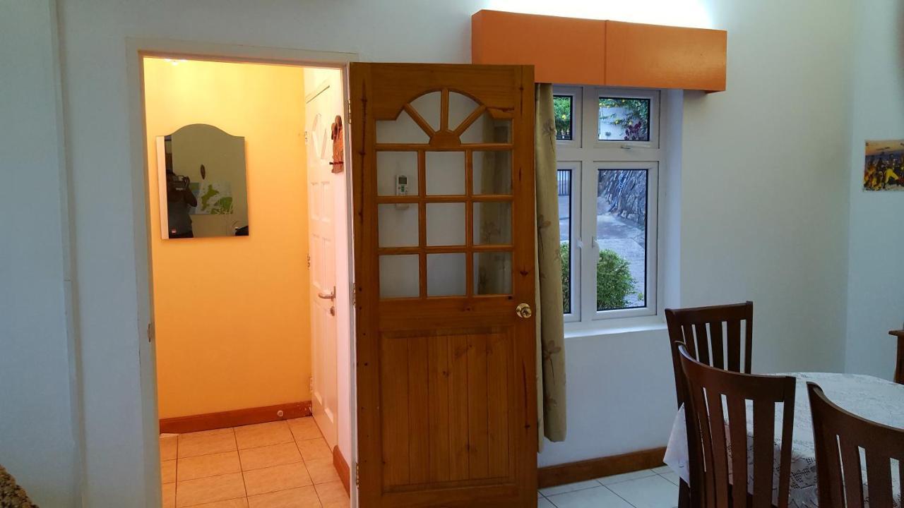 Hibiscus House Seychelles Self Catering Victoria Exterior foto