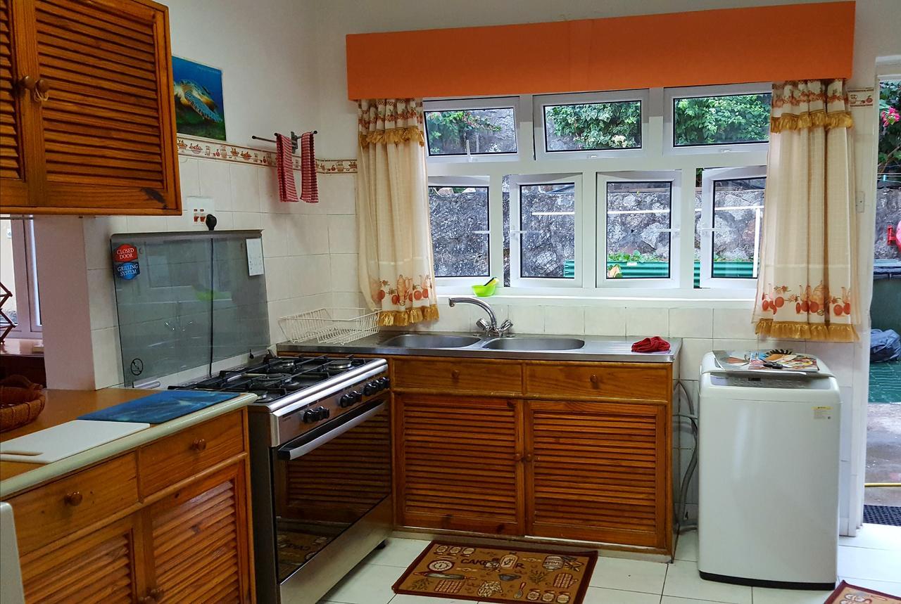 Hibiscus House Seychelles Self Catering Victoria Exterior foto