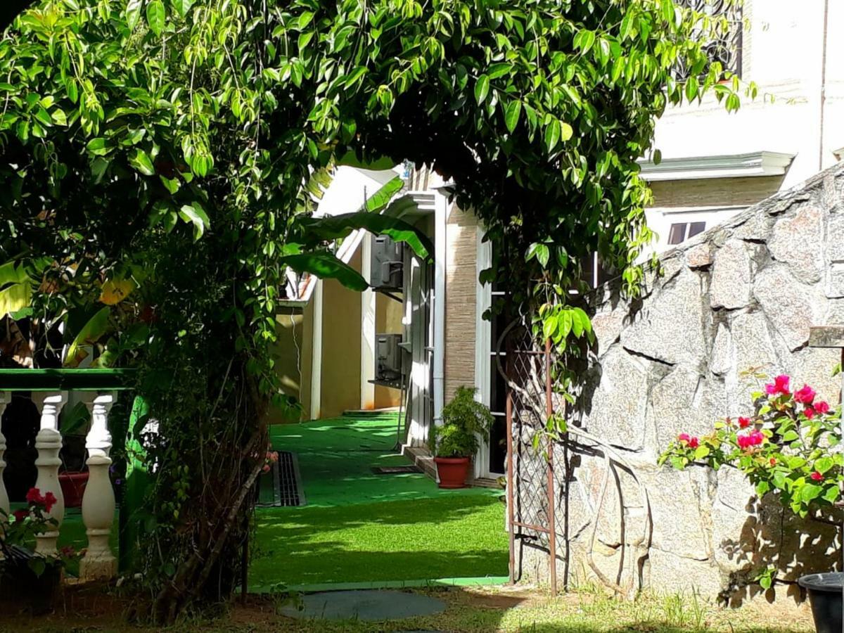 Hibiscus House Seychelles Self Catering Victoria Exterior foto